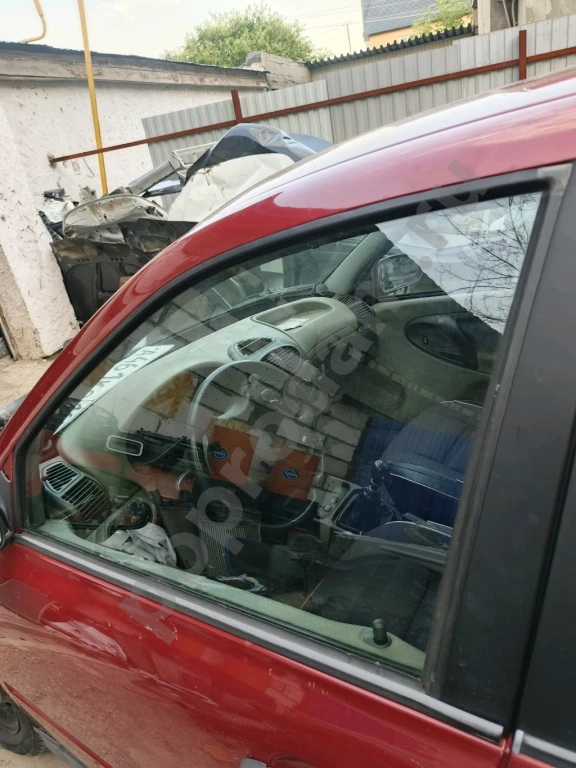 Стекло передней левой двери лада калина лада гранта