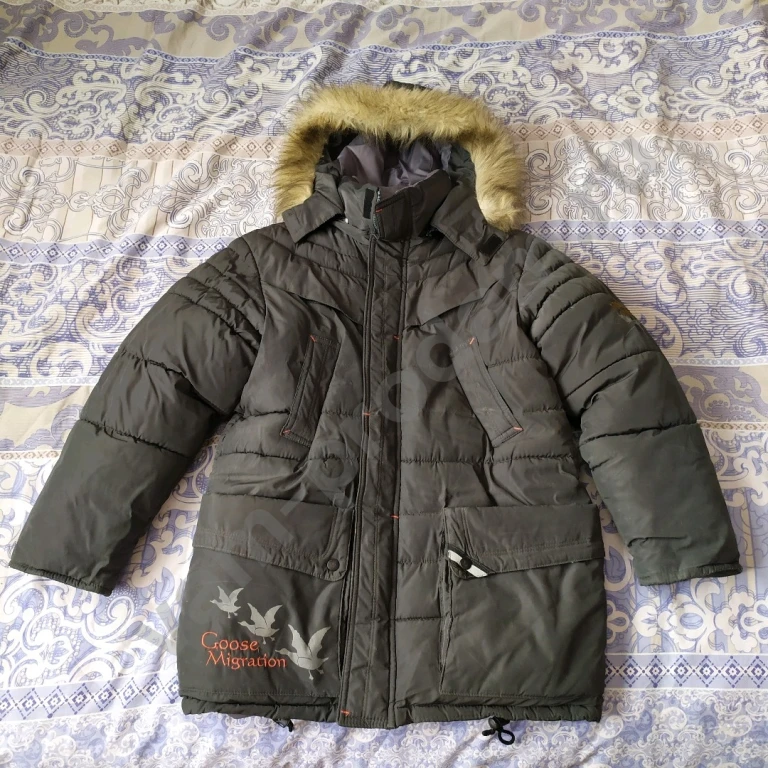 Зимний пуховик для мальчика Рост 152 с капюшоном