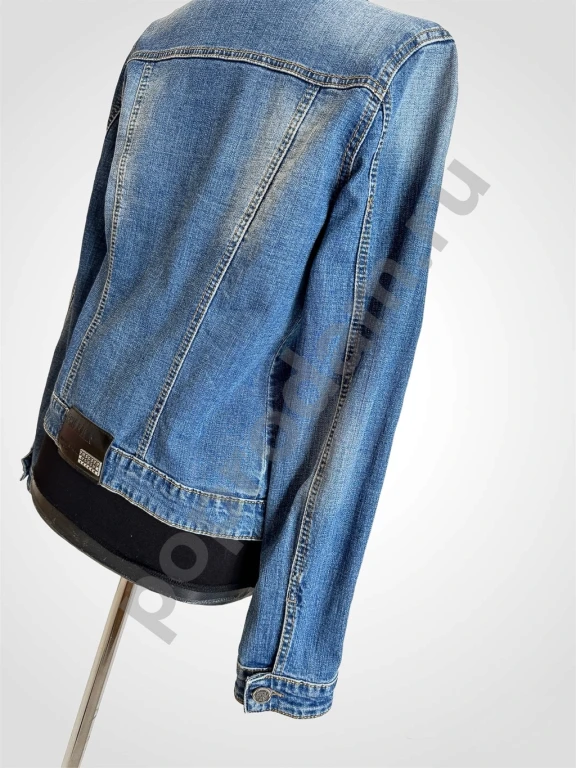 Стильная женская джинсовая куртка