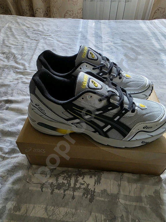Кроссовки Asics 42
