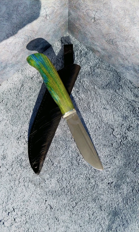 Нож ручной работы из стали Aus 10Co