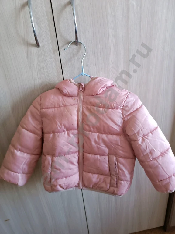 Красивая розовая куртка для девочки