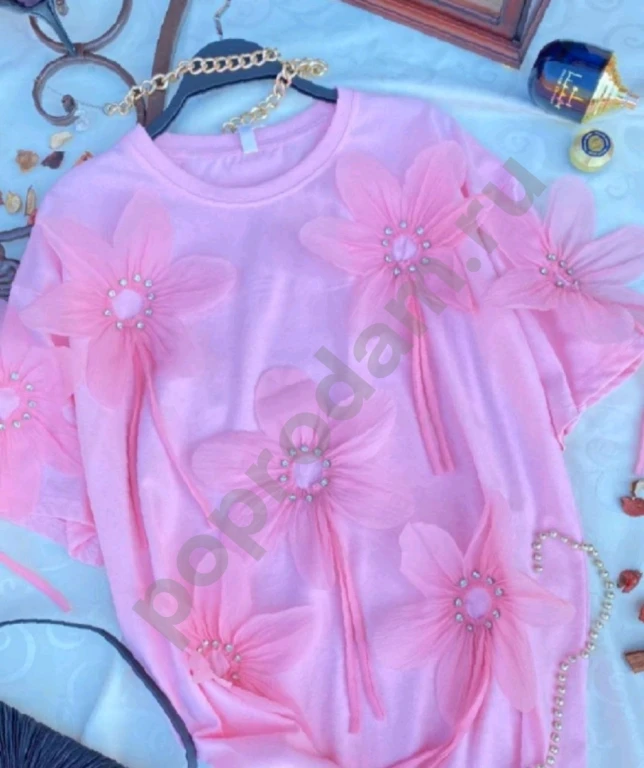 Женская нарядная футболка