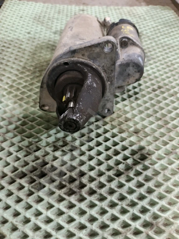 Стартер приора калина 3 болта 9 зубов