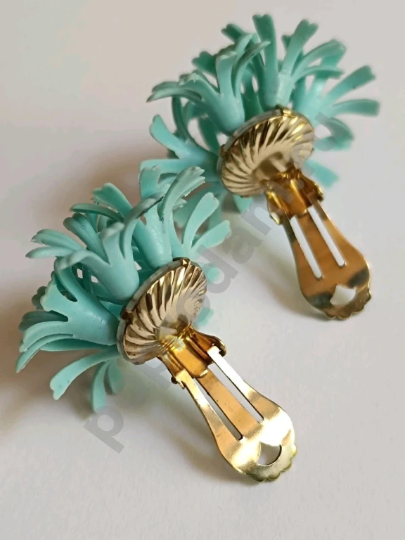 Крупные Клипсы. Винтаж 40-ые.