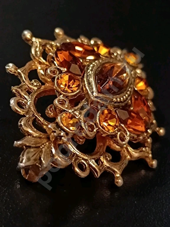 Крупная Брошь. Винтаж. Стекло.