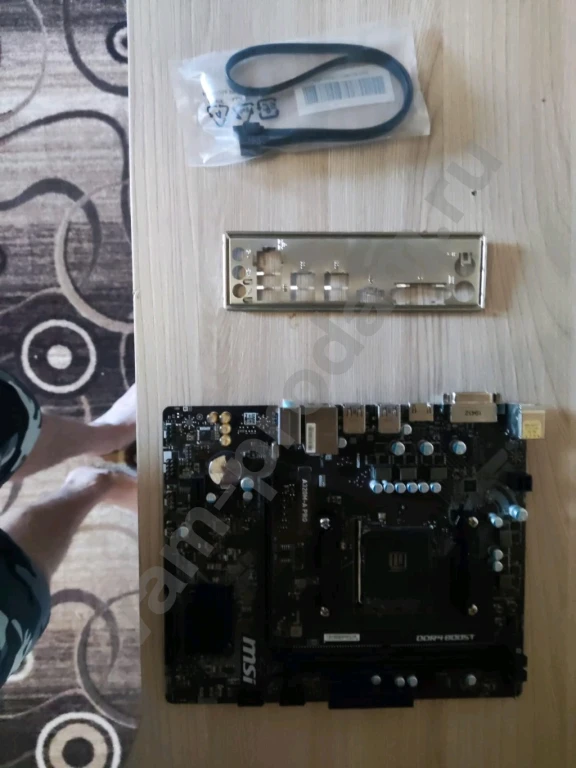 Материнская плата