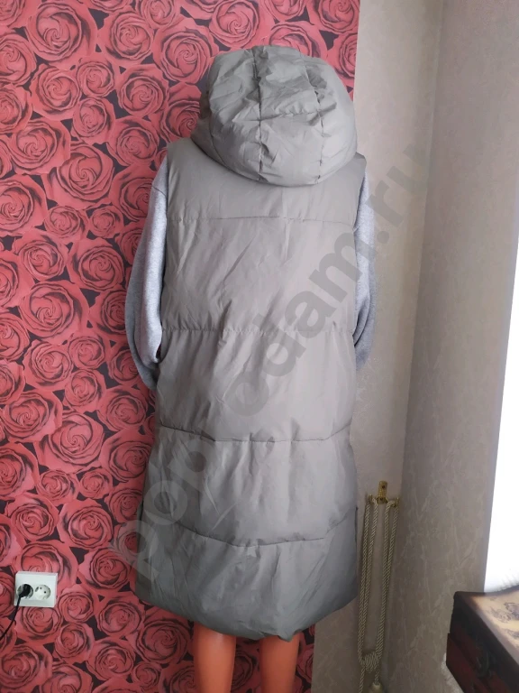 Жилет Reserved размер S 44 длинный стеганный женский тепленький с капюшоном и 2 кармана