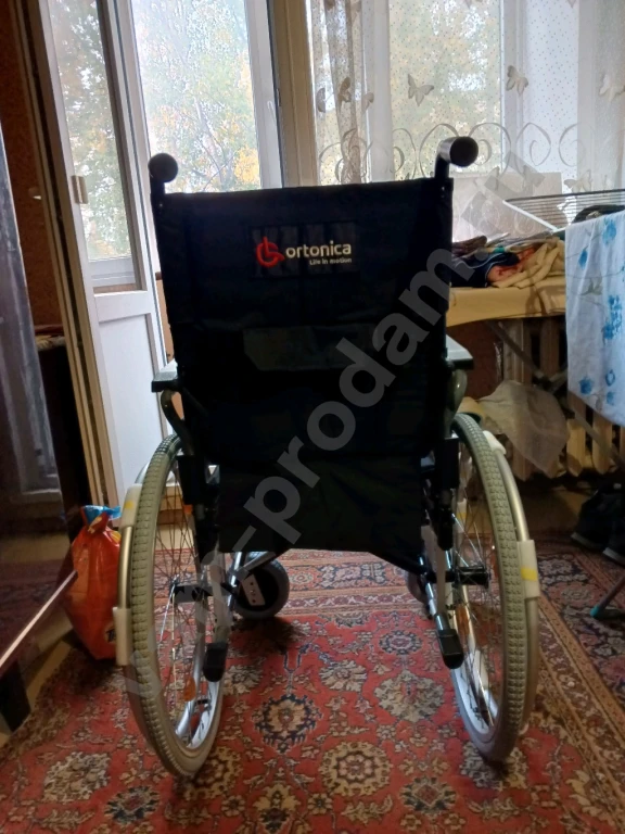 Инвалидная коляска (новая)