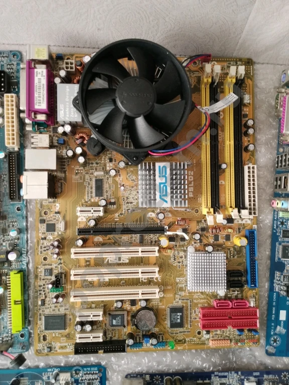 Материнские платы Socket775 DDR2, DDR3