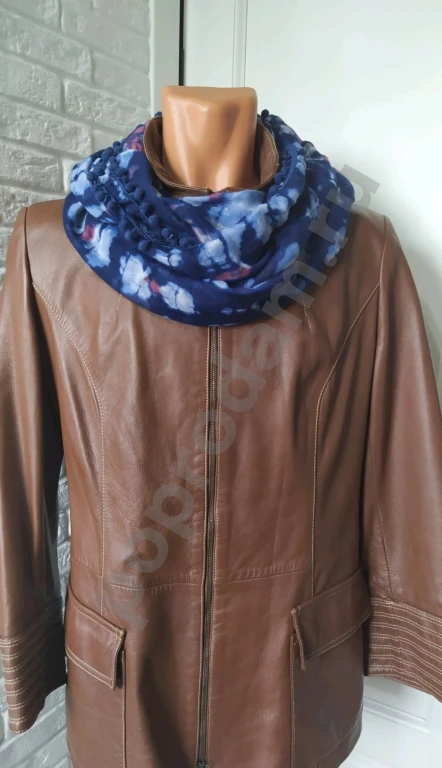 Кожаная женская куртка 50 Италия