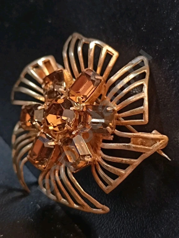 Брошь. Винтаж. Стекло.