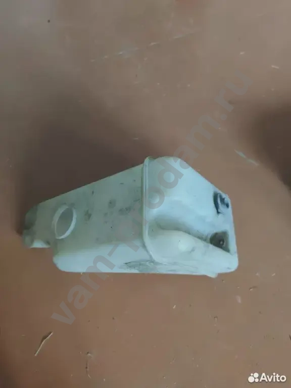 Бачок для омывающей жидкости бмв е28