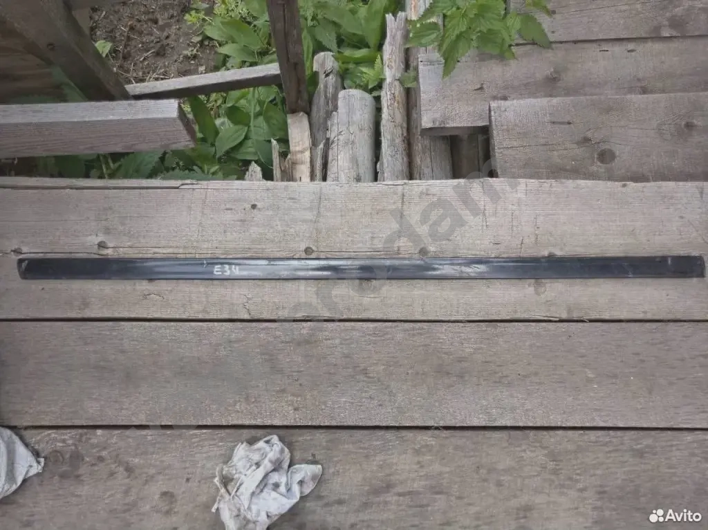 Молдинг двери передней правой средний бмв е34