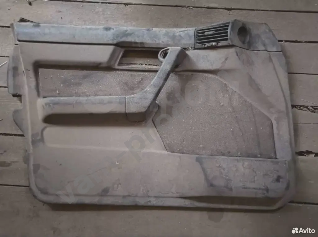 Обшивка двери передней левой бмв е34