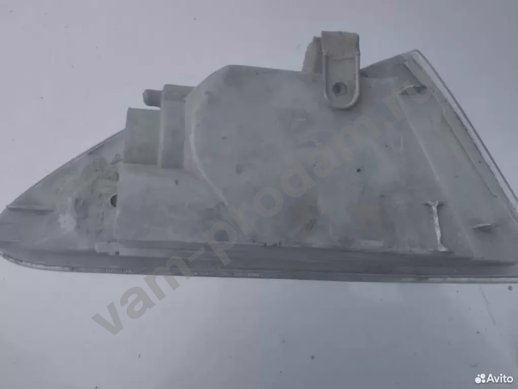 Поворотник левый Тойота Карина 210