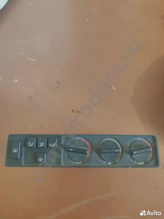 Передняя панель отопителя бмв е32