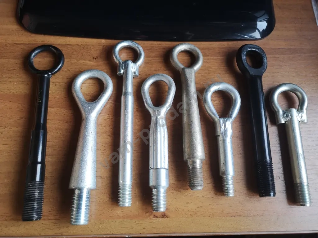 набор инструмента в авто