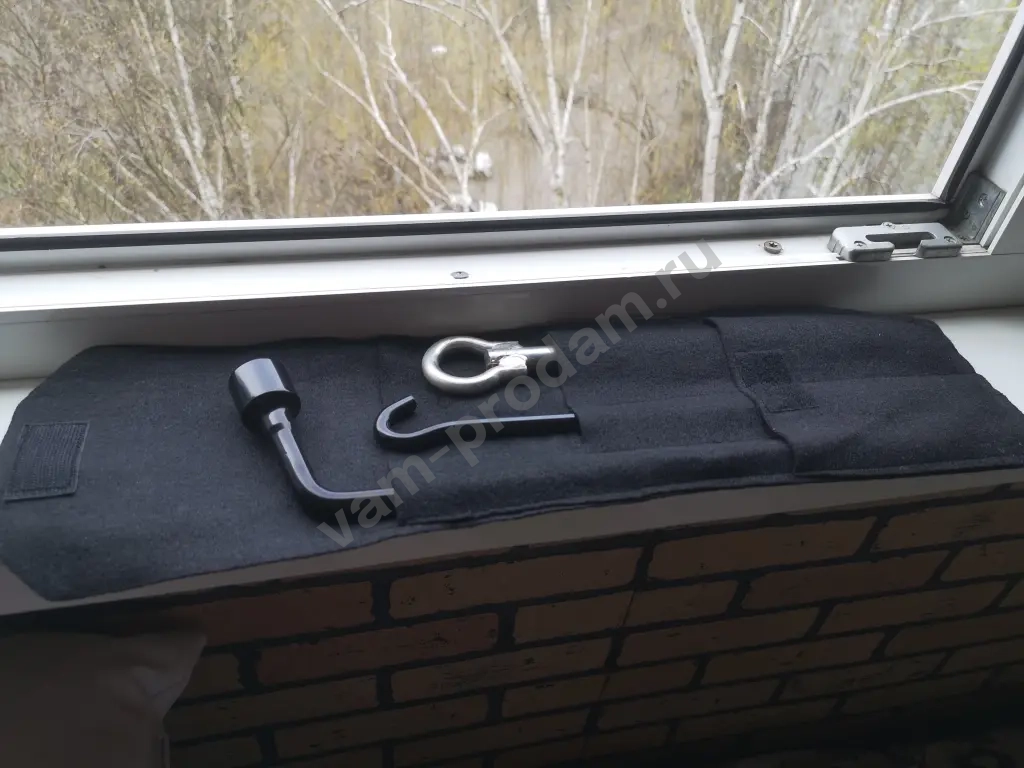 набор инструмента в авто