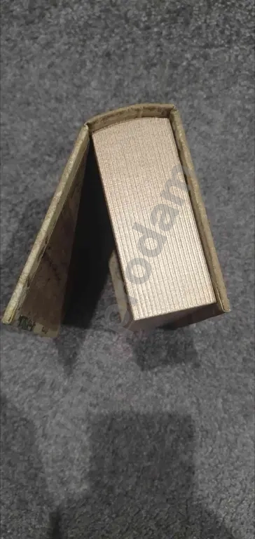 Деревянная шкатулка