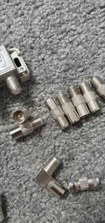 Телевизионные штекеры, разветвители пакетом.