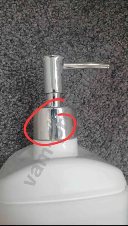 Дозатор для жидкого мыла