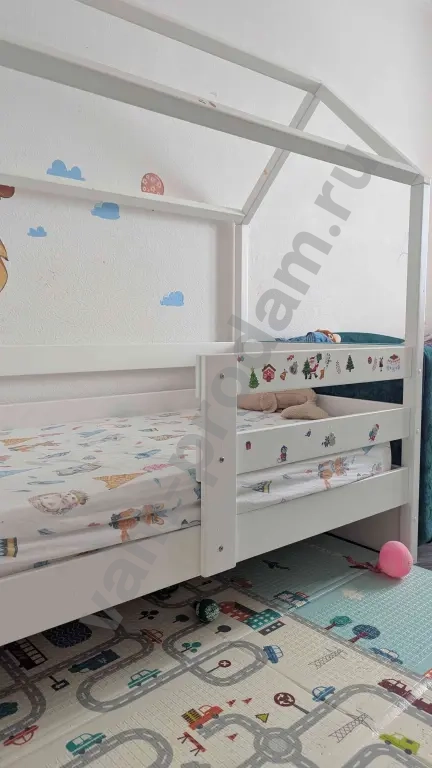 Детская кровать домик и матрас