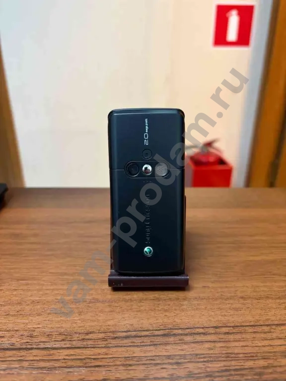 Кнопочный телефон Sony ericsson K610i