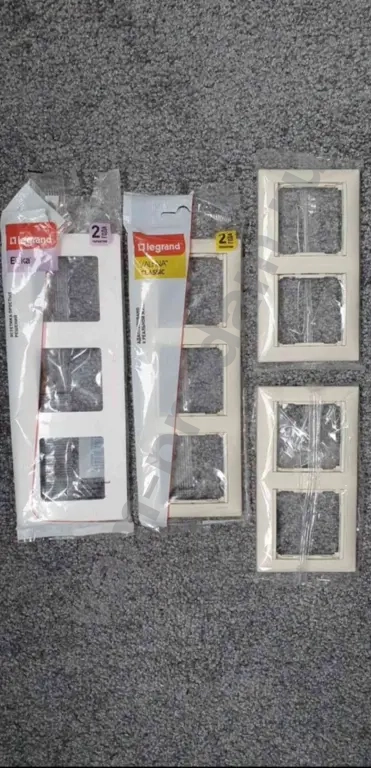 Новые рамки Legrand 4шт. Пакетом