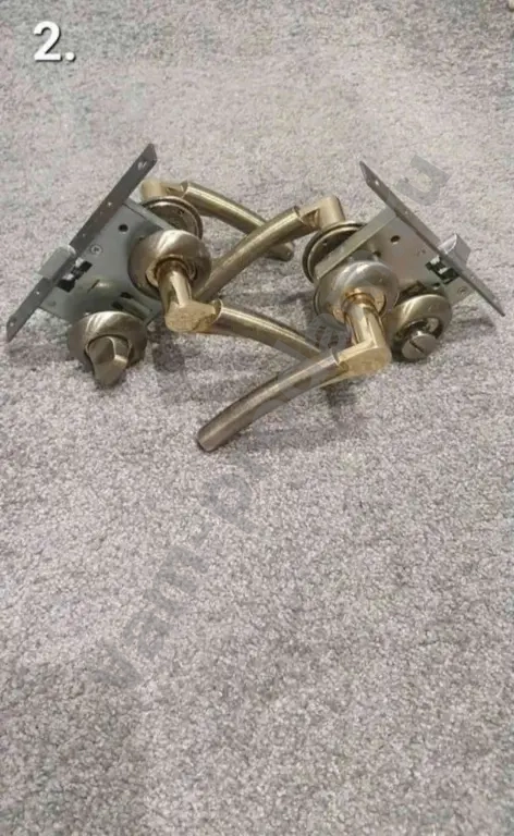 Петли/ межкомнатные замки