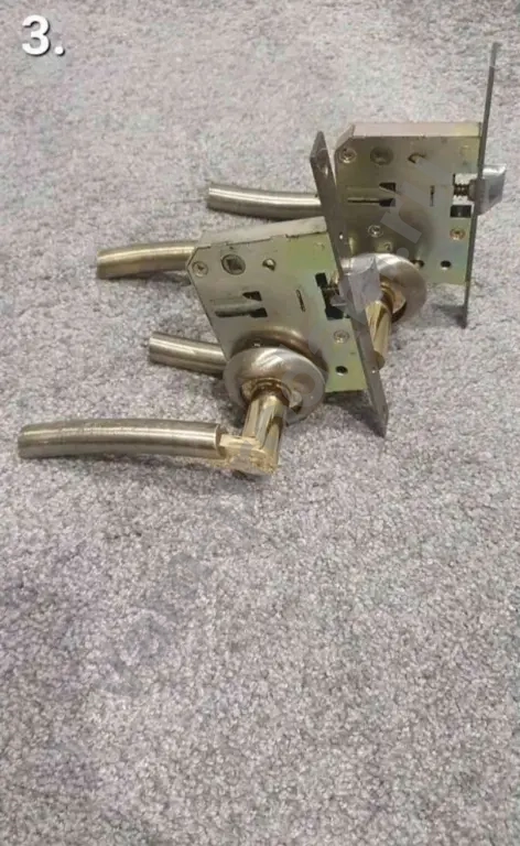 Петли/ межкомнатные замки