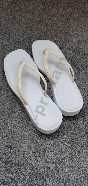 Шлепанцы женские/ сандали