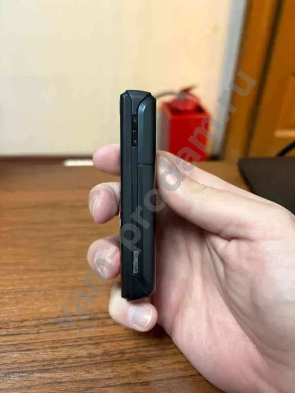 Кнопочный телефон Sony ericsson K610i