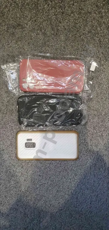 Новые чехлы для телефонов 2 шт