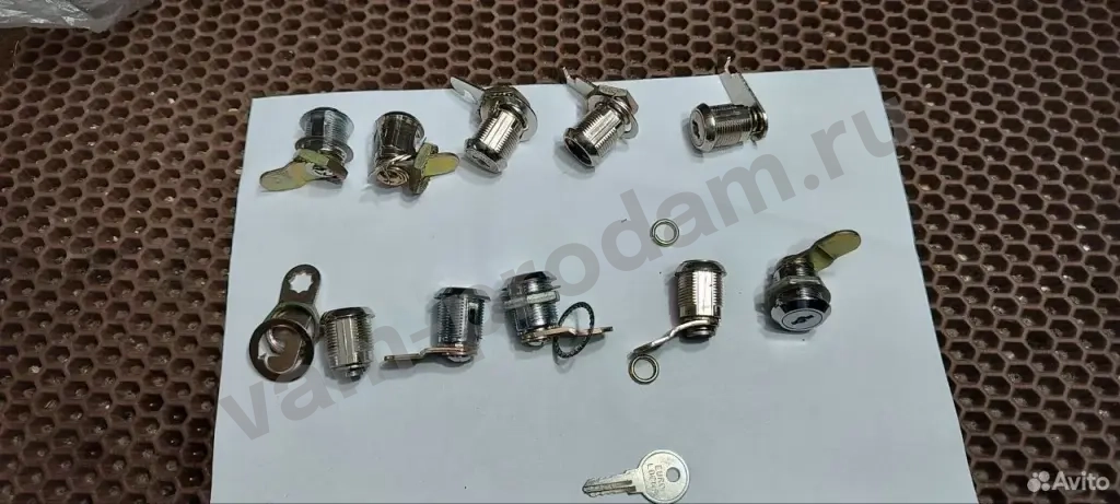 Замок мебельный для ящиков, шкафов, витрин