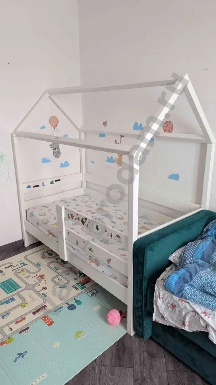 Детская кровать домик и матрас