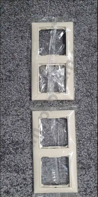 Новые рамки Legrand 4шт. Пакетом