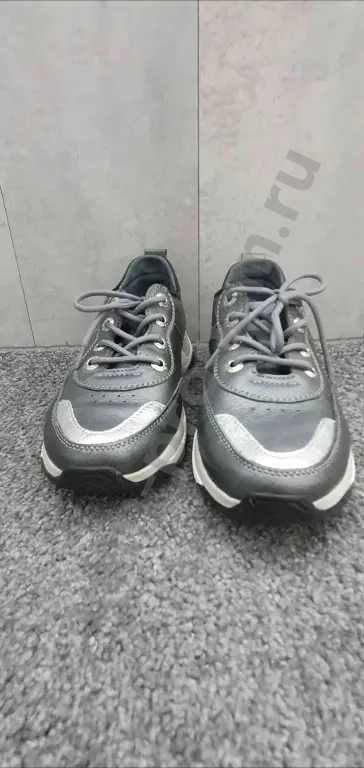 Кроссовки BROADWAY.