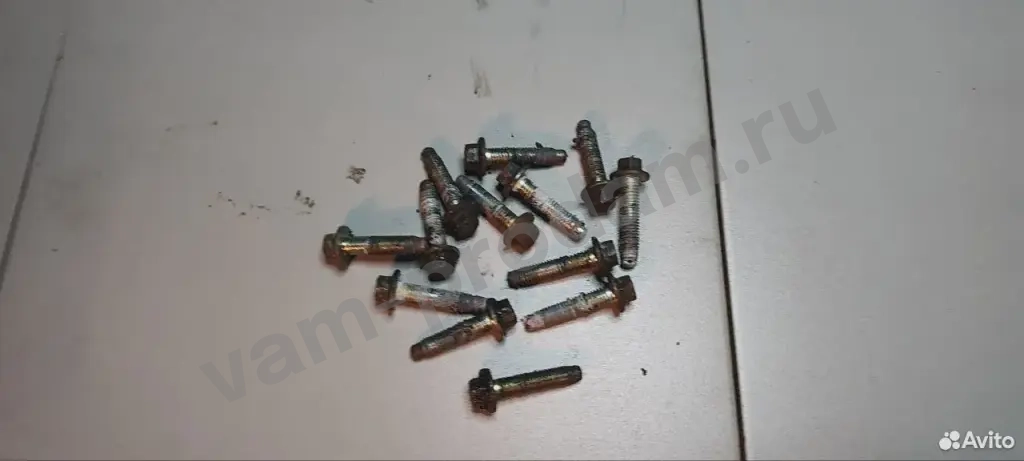 Винт 4378455 ford