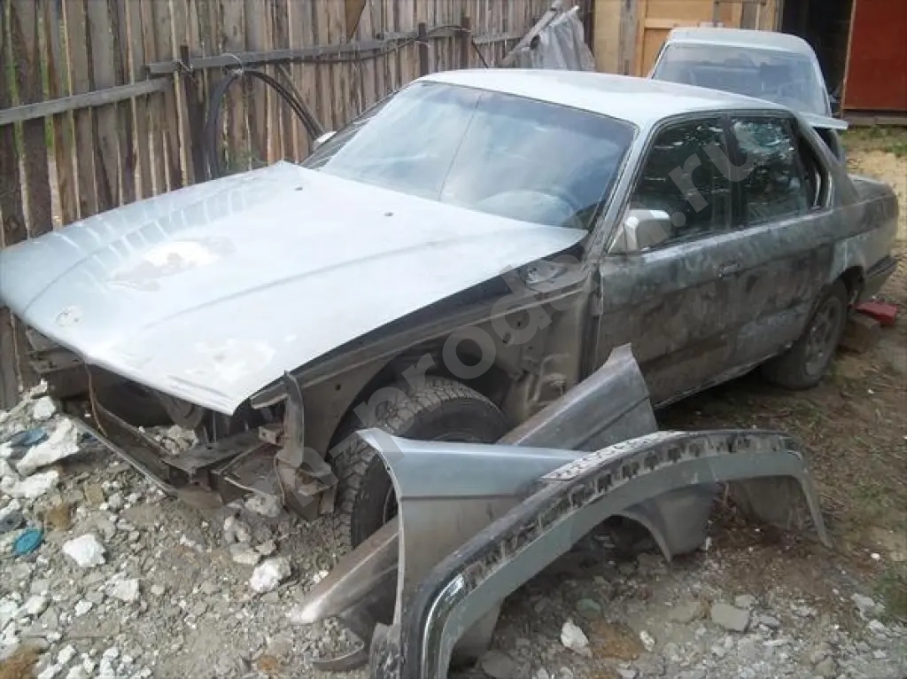 БМВ Е32 в разбор