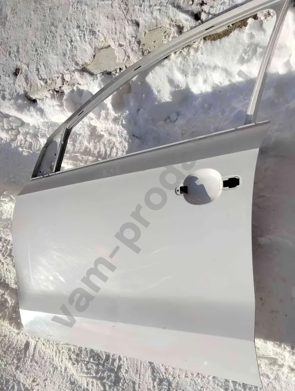 передняя левая дверь Volkswagen Polo sedan