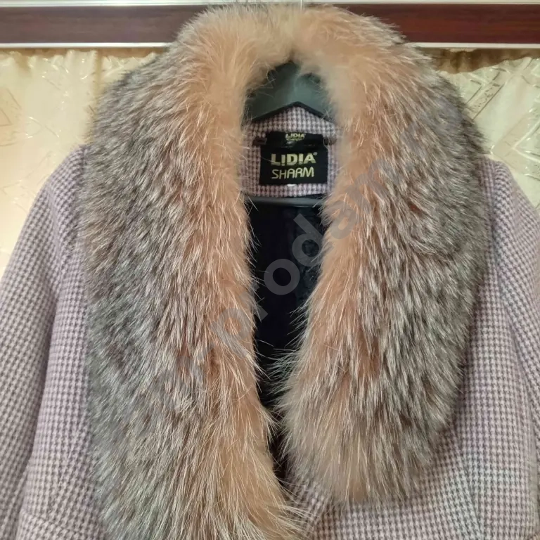 Пальто зимнее с мехом