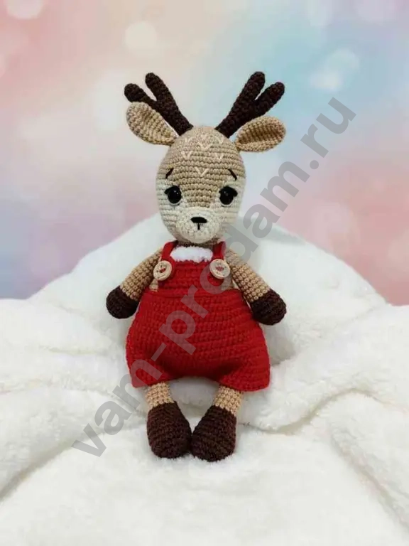 Вязаная игрушка Олененок