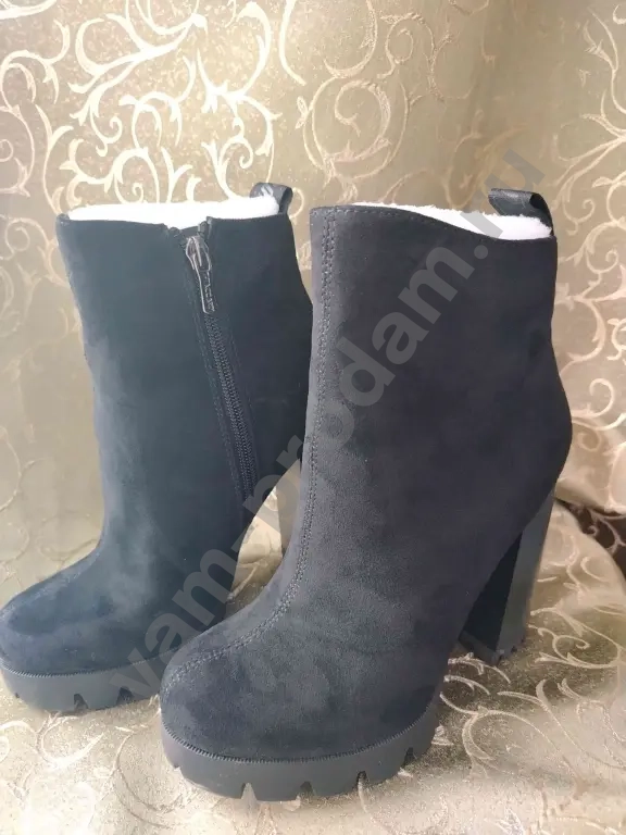 Демисезонная обувь на каблуке от Kari.