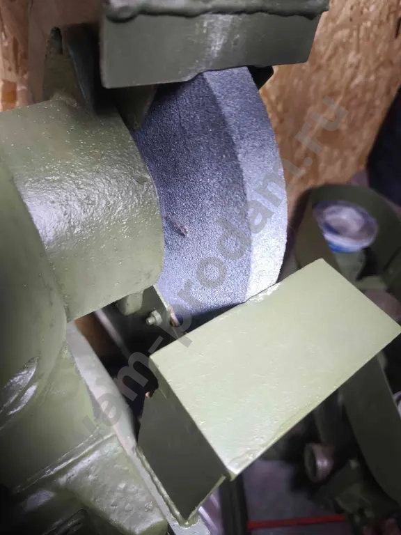 Точильно-шлифовальный станок 3Б632