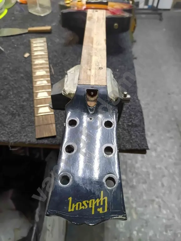 Ремонт гитар. Гитарная мастерская RREchc