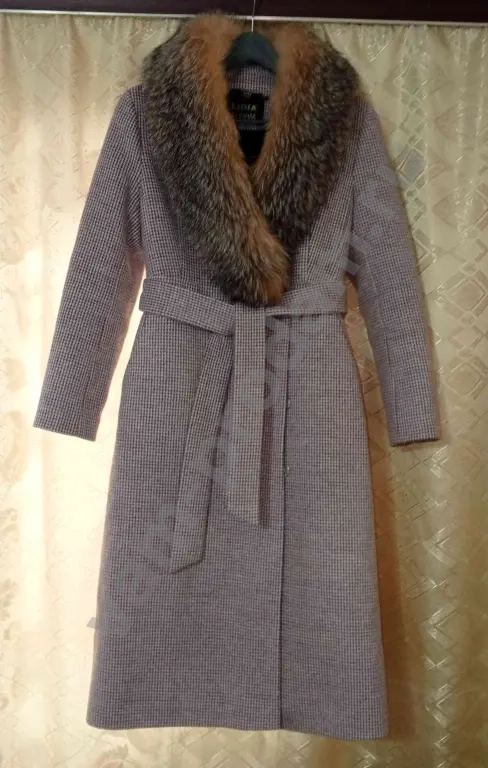 Пальто зимнее с мехом