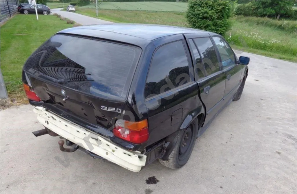 БМВ Е36 в разбор