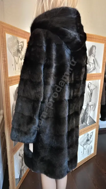 Шуба норковая р 42 чёрная с капюшоном