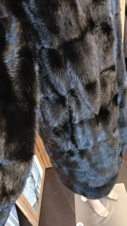 Шуба норковая р 42 чёрная с капюшоном